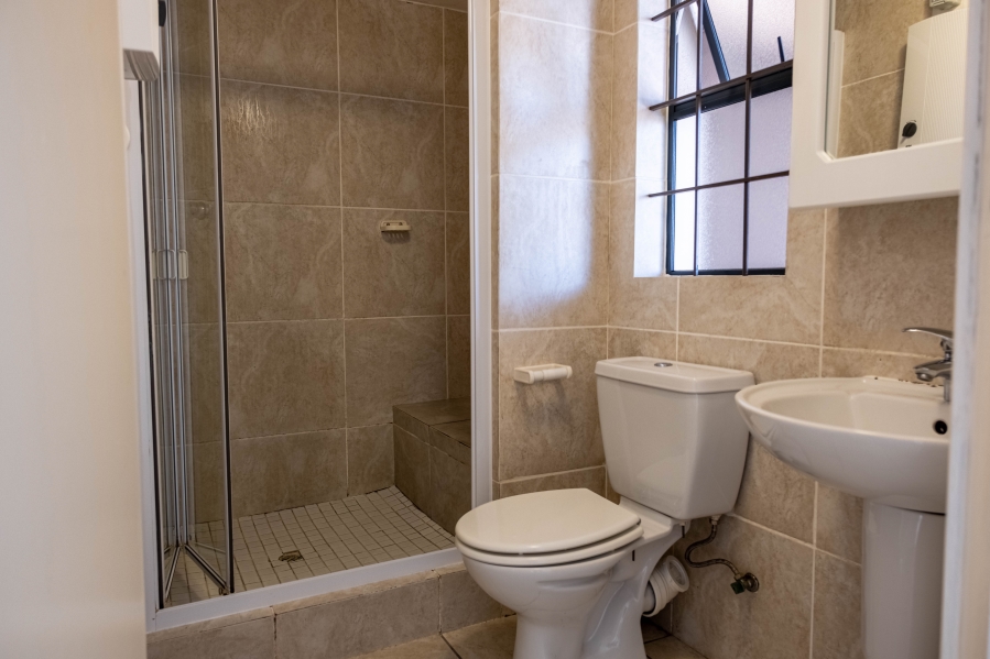 To Let 1 Bedroom Property for Rent in Muizenberg Western Cape